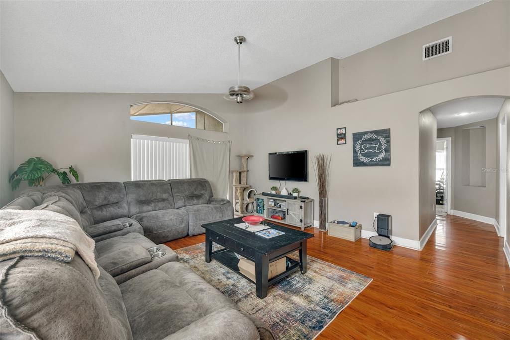 For Sale: $365,000 (4 beds, 2 baths, 2042 Square Feet)