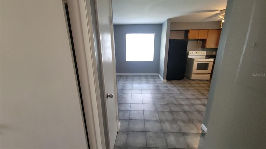 For Rent: $1,199 (2 beds, 1 baths, 702 Square Feet)