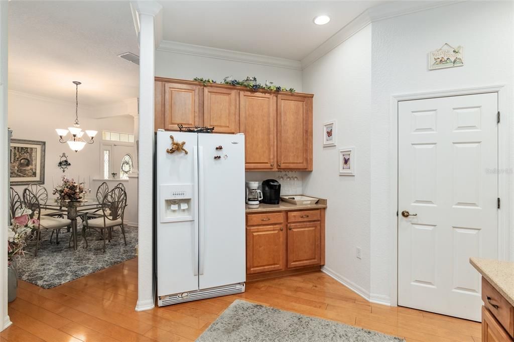 For Sale: $439,000 (3 beds, 2 baths, 2431 Square Feet)