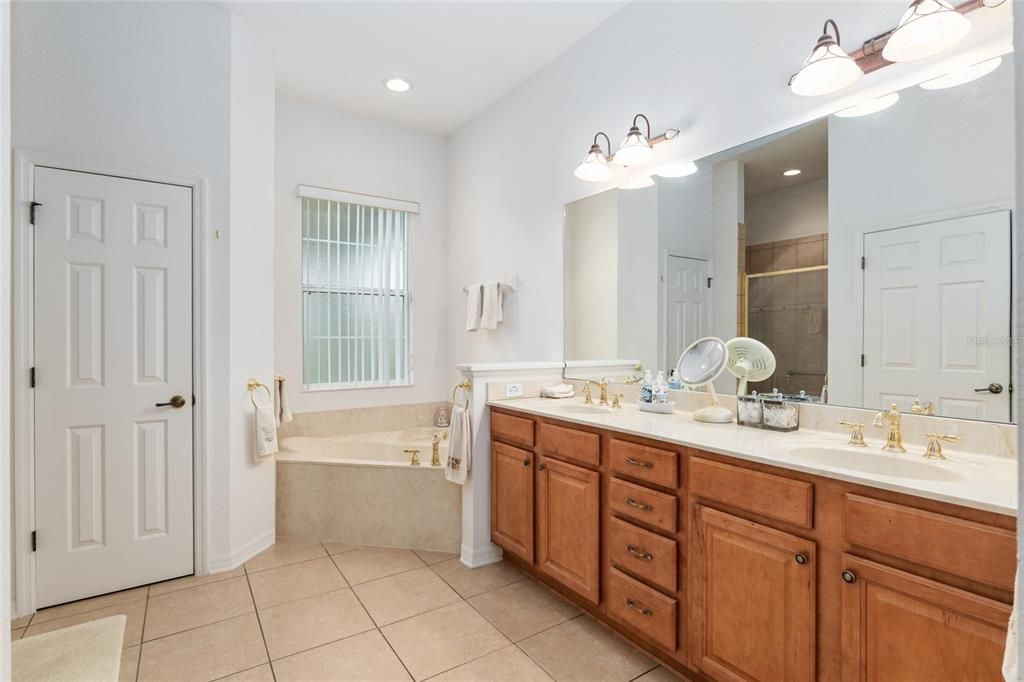 For Sale: $439,000 (3 beds, 2 baths, 2431 Square Feet)