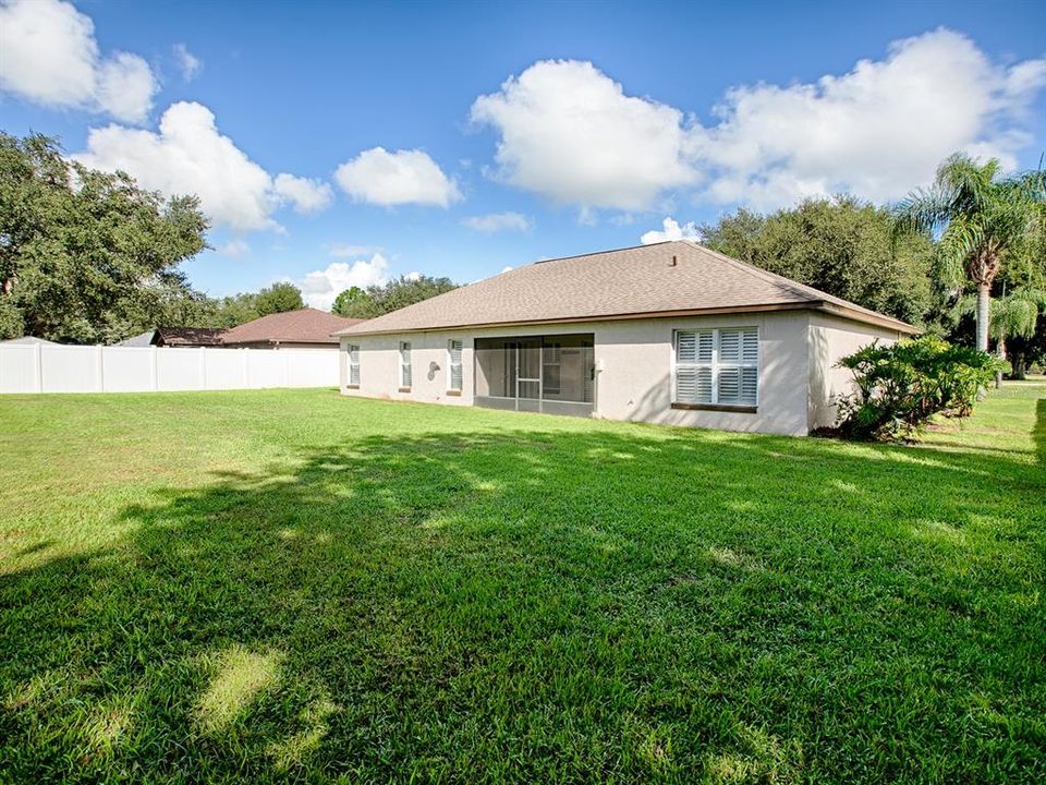 For Sale: $410,000 (3 beds, 2 baths, 1951 Square Feet)