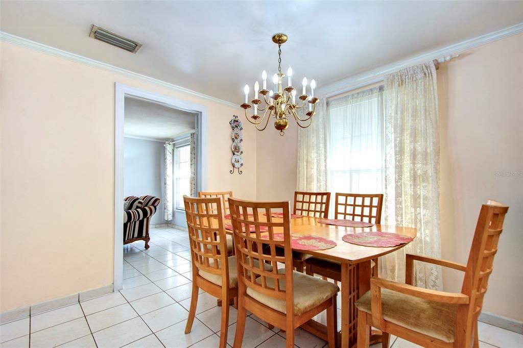 For Sale: $449,000 (3 beds, 2 baths, 1824 Square Feet)