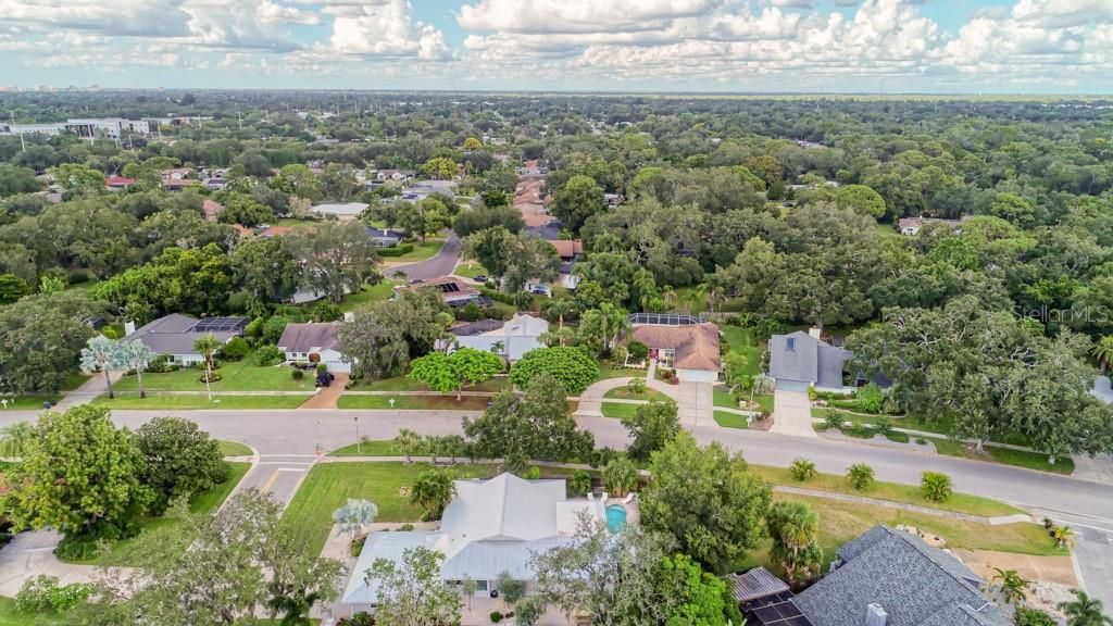 Active With Contract: $950,000 (4 beds, 3 baths, 2633 Square Feet)