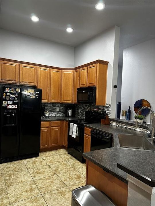 For Rent: $1,850 (2 beds, 2 baths, 1298 Square Feet)