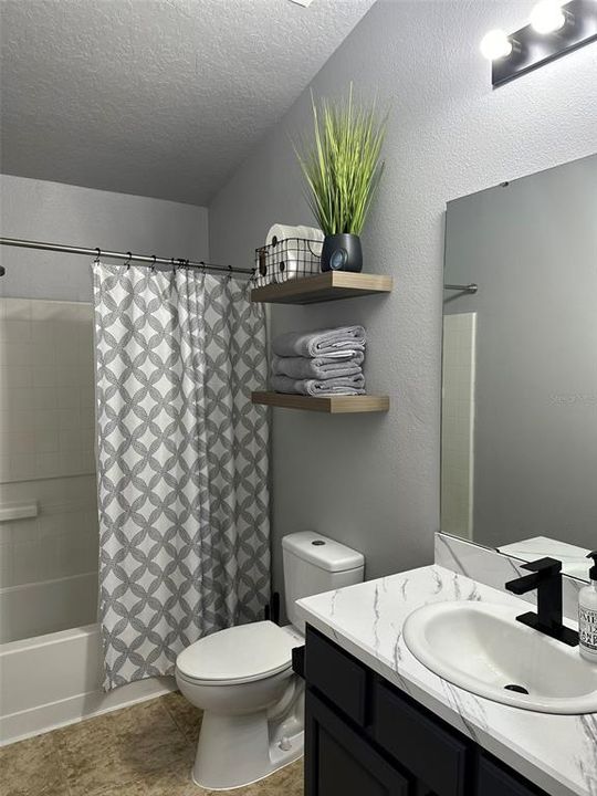 Active With Contract: $1,850 (2 beds, 2 baths, 1298 Square Feet)