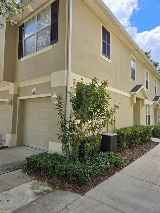 Active With Contract: $1,850 (2 beds, 2 baths, 1298 Square Feet)