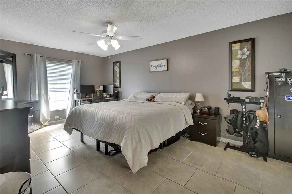 For Sale: $359,900 (3 beds, 2 baths, 1524 Square Feet)