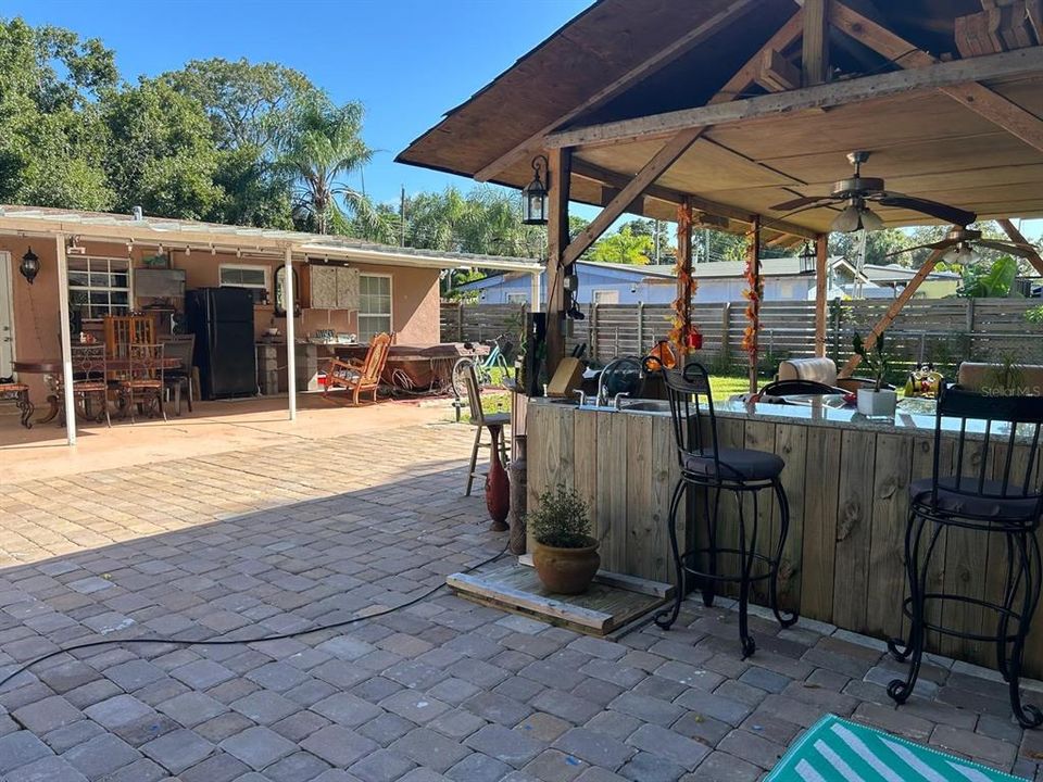 Outdoor kitchen