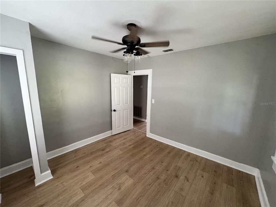 For Rent: $2,350 (3 beds, 2 baths, 1203 Square Feet)