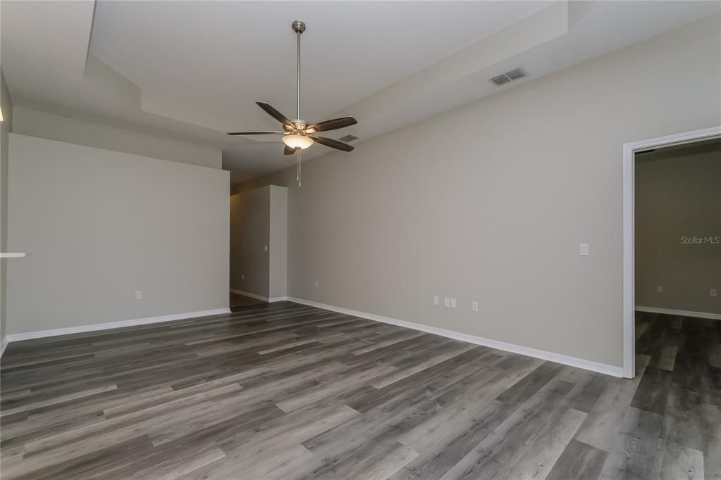 For Rent: $2,255 (3 beds, 2 baths, 1561 Square Feet)