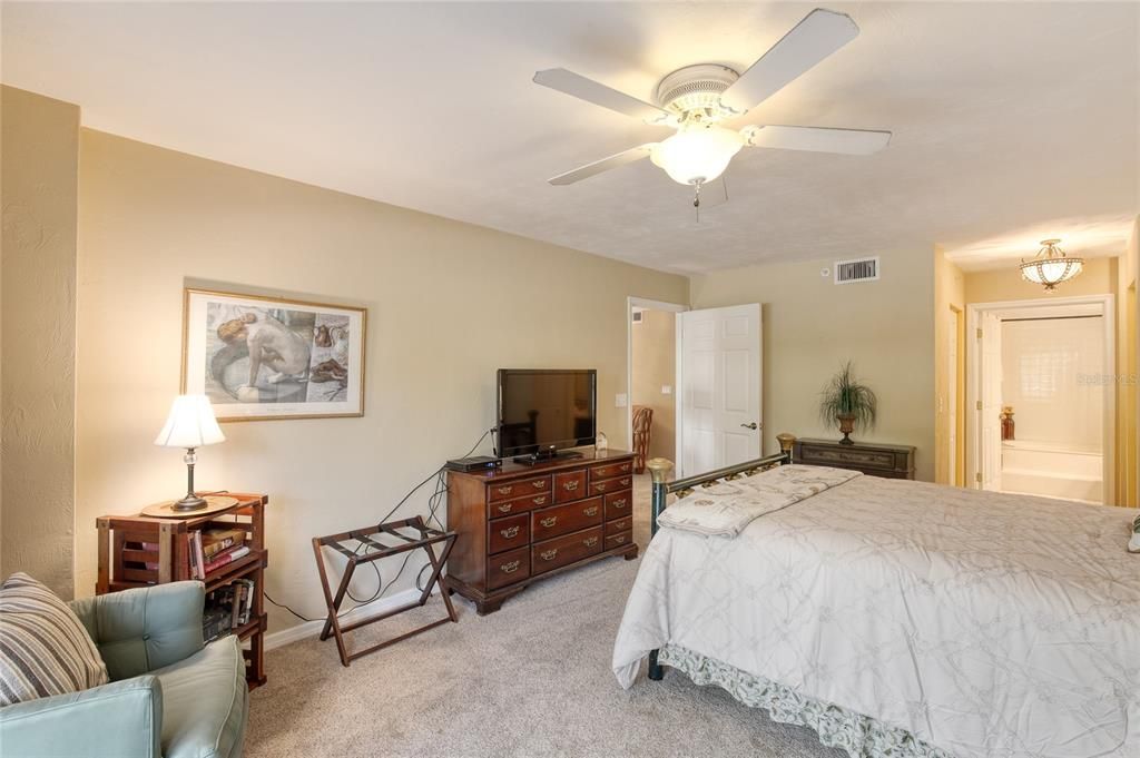 For Sale: $449,000 (2 beds, 2 baths, 1745 Square Feet)