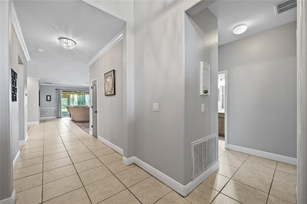 Foyer / Entryway