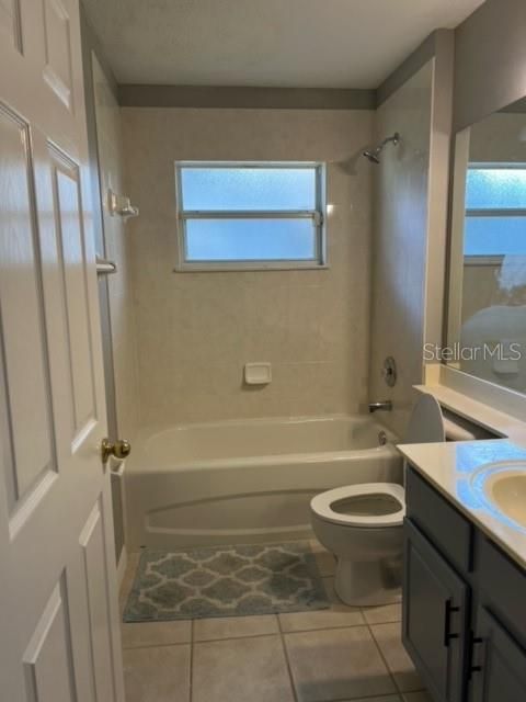 For Rent: $2,500 (3 beds, 2 baths, 1704 Square Feet)