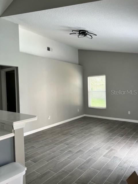 For Rent: $2,500 (3 beds, 2 baths, 1704 Square Feet)