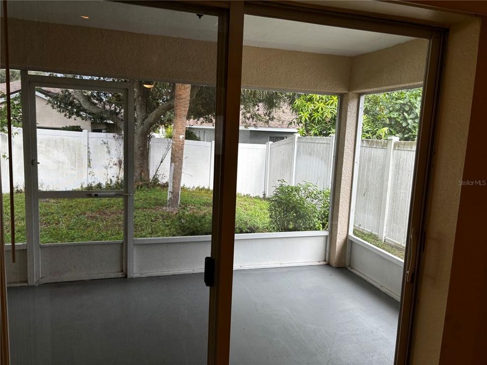 For Rent: $1,999 (3 beds, 2 baths, 1298 Square Feet)