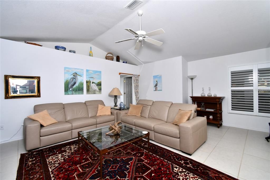 For Sale: $895,000 (4 beds, 2 baths, 2399 Square Feet)