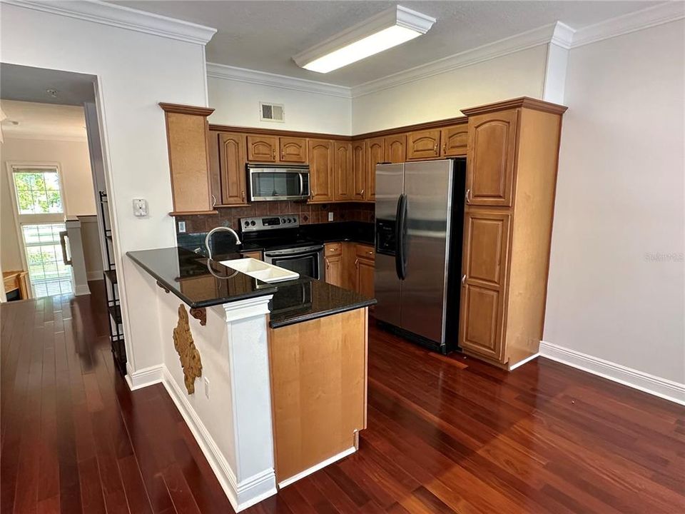 For Rent: $4,000 (3 beds, 2 baths, 1880 Square Feet)