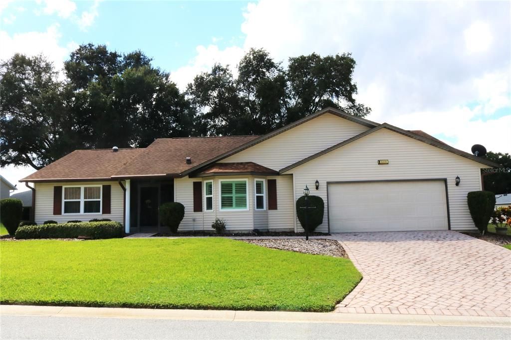 For Sale: $339,000 (3 beds, 2 baths, 1957 Square Feet)