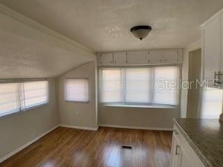 For Rent: $1,400 (2 beds, 1 baths, 620 Square Feet)