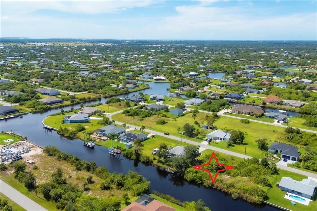 На продажу: $99,900 (0.23 acres)