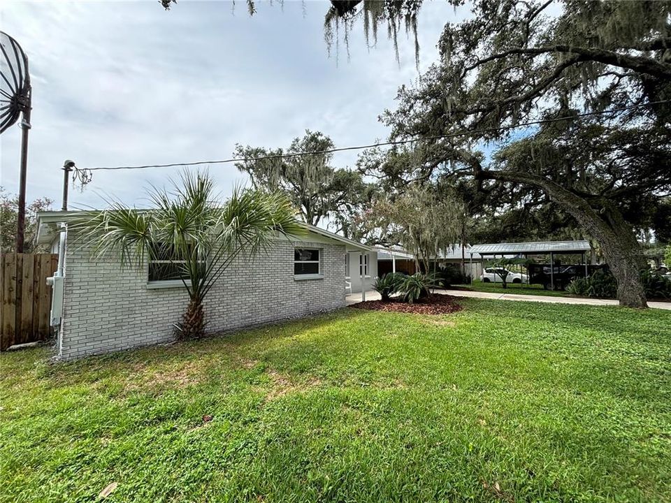 For Sale: $329,800 (3 beds, 2 baths, 1325 Square Feet)