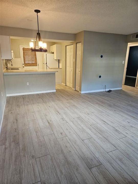 For Rent: $1,500 (2 beds, 1 baths, 899 Square Feet)