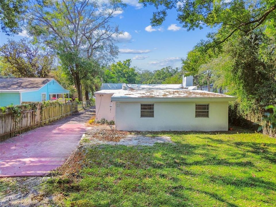 For Sale: $365,000 (3 beds, 2 baths, 1659 Square Feet)