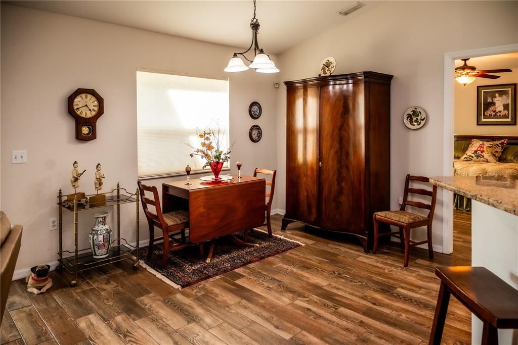 For Sale: $375,000 (4 beds, 2 baths, 1854 Square Feet)