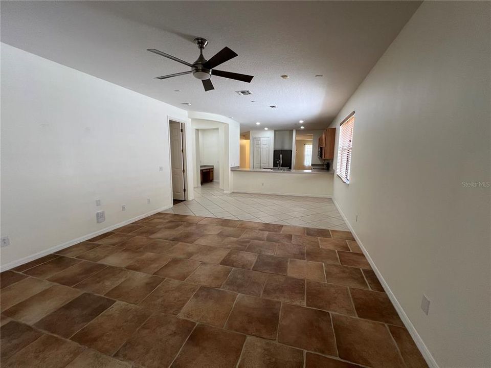 For Rent: $3,195 (3 beds, 2 baths, 2112 Square Feet)