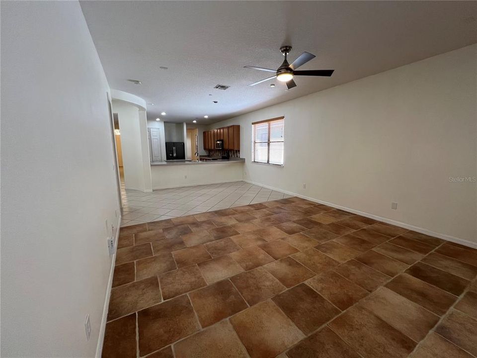 For Rent: $3,195 (3 beds, 2 baths, 2112 Square Feet)