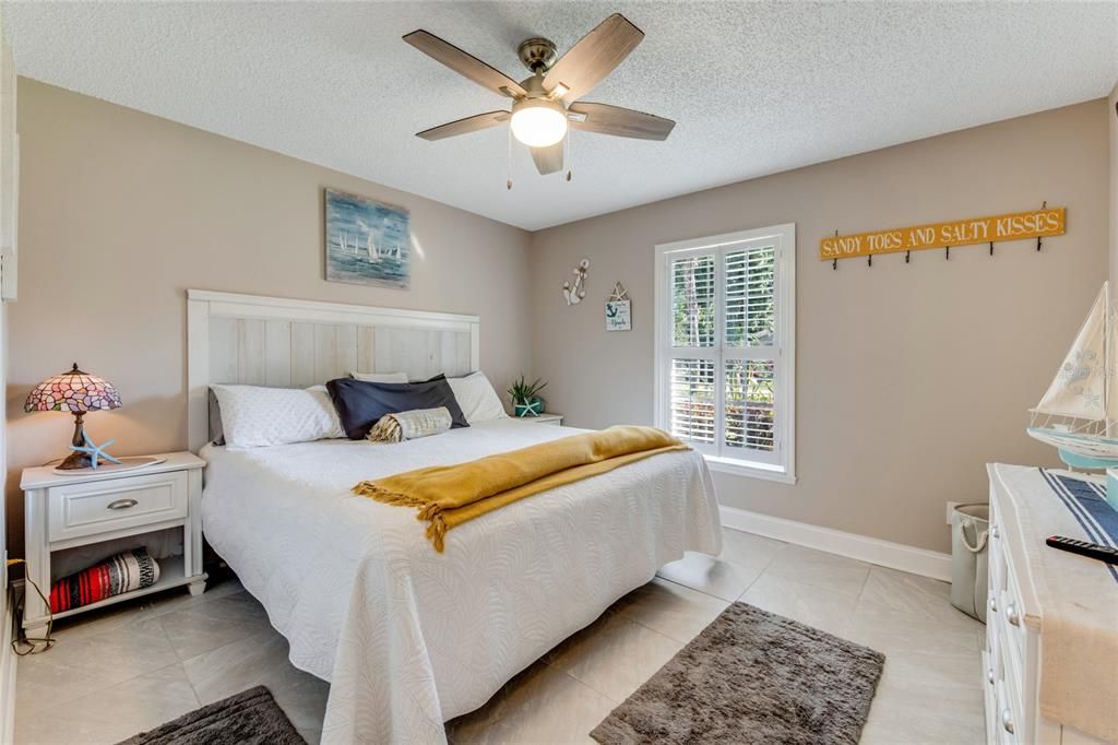 Active With Contract: $374,900 (3 beds, 2 baths, 1192 Square Feet)