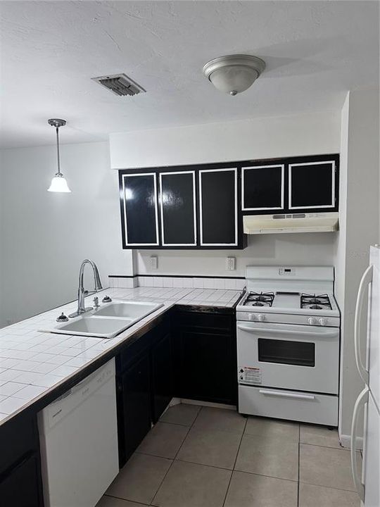 En Venta: $125,000 (2 camas, 1 baños, 1280 Pies cuadrados)