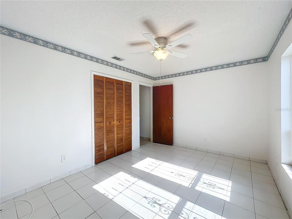 For Sale: $400,000 (3 beds, 2 baths, 2047 Square Feet)