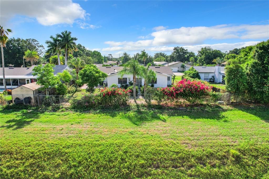 For Sale: $400,000 (3 beds, 2 baths, 2047 Square Feet)