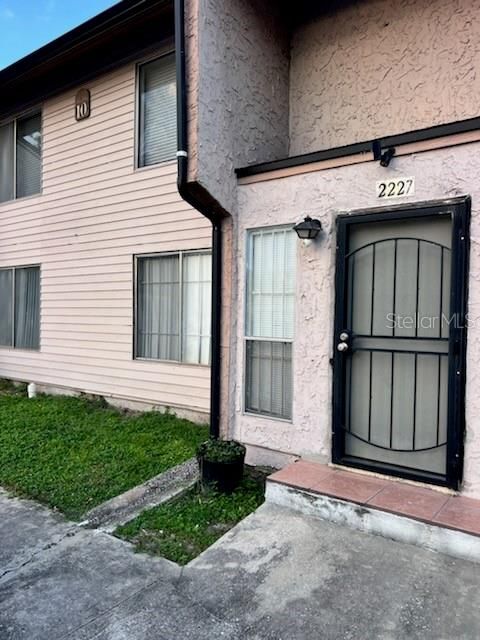 Active With Contract: $93,000 (2 beds, 1 baths, 1164 Square Feet)