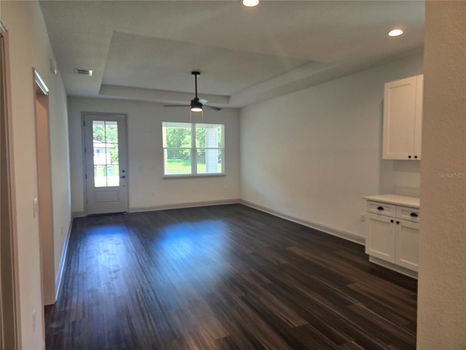 For Sale: $289,900 (3 beds, 2 baths, 1332 Square Feet)