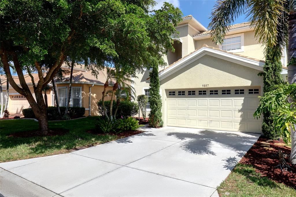 For Sale: $519,000 (3 beds, 2 baths, 2433 Square Feet)