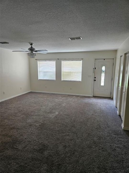 For Rent: $1,700 (3 beds, 2 baths, 1232 Square Feet)