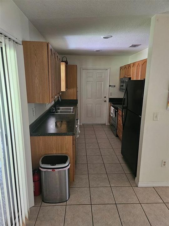 For Rent: $1,700 (3 beds, 2 baths, 1232 Square Feet)