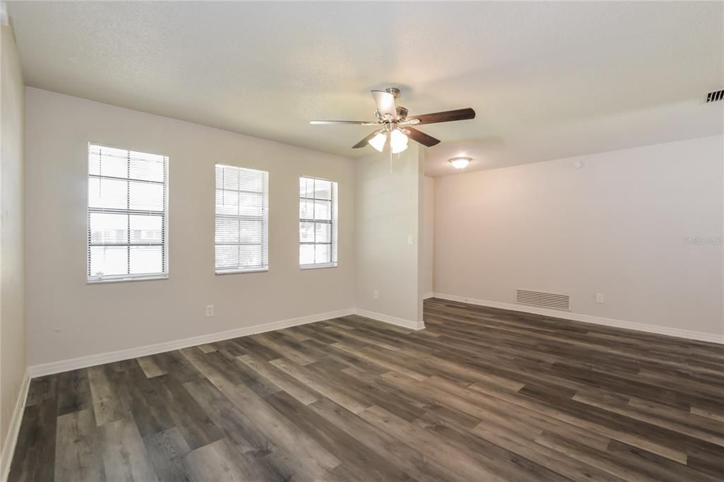 For Rent: $2,315 (3 beds, 2 baths, 1242 Square Feet)