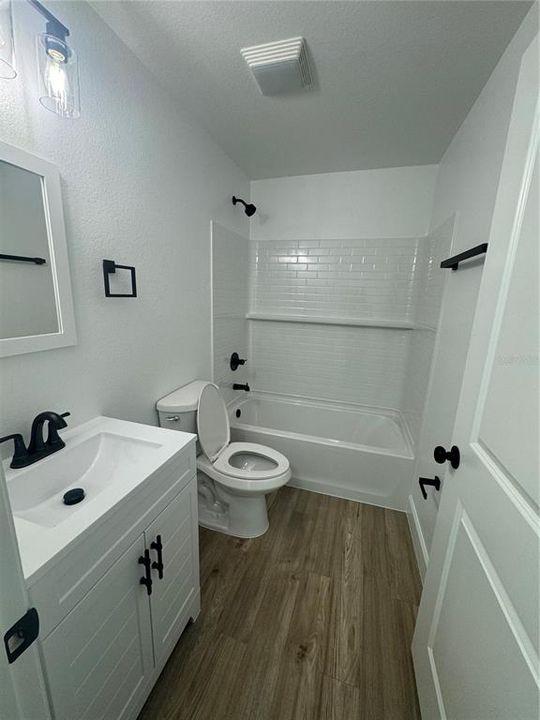 JEWEL MODEL BATHROOM