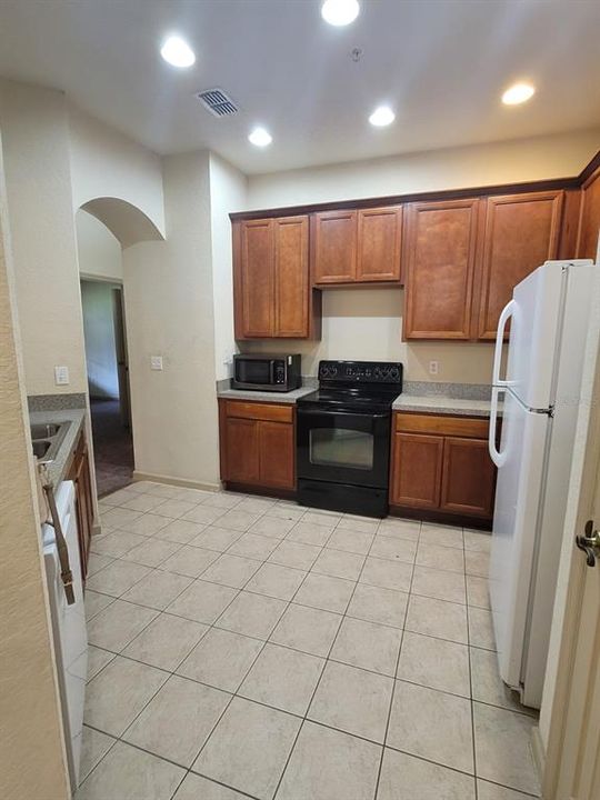 For Rent: $1,750 (3 beds, 2 baths, 1433 Square Feet)