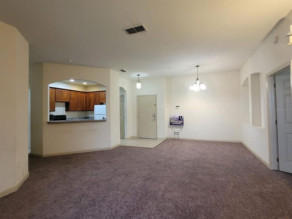 For Rent: $1,750 (3 beds, 2 baths, 1433 Square Feet)