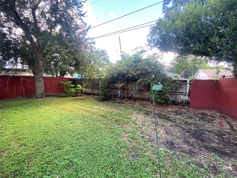 For Sale: $314,900 (3 beds, 2 baths, 1044 Square Feet)