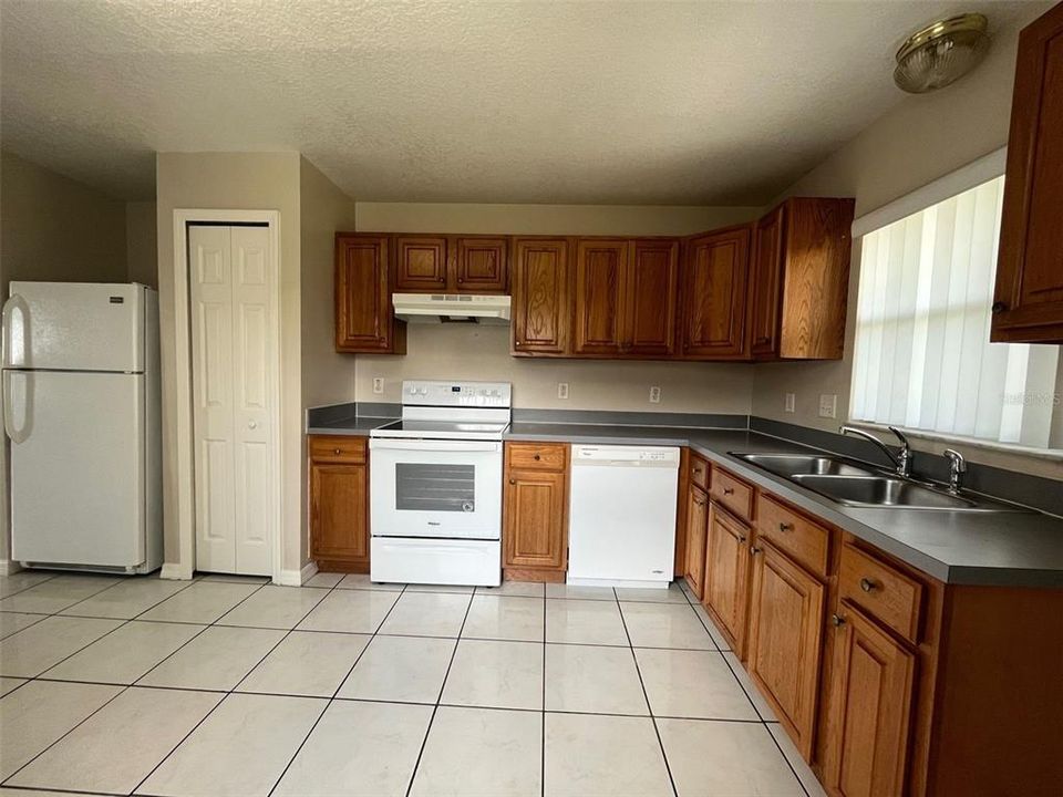 For Rent: $1,550 (2 beds, 2 baths, 1092 Square Feet)