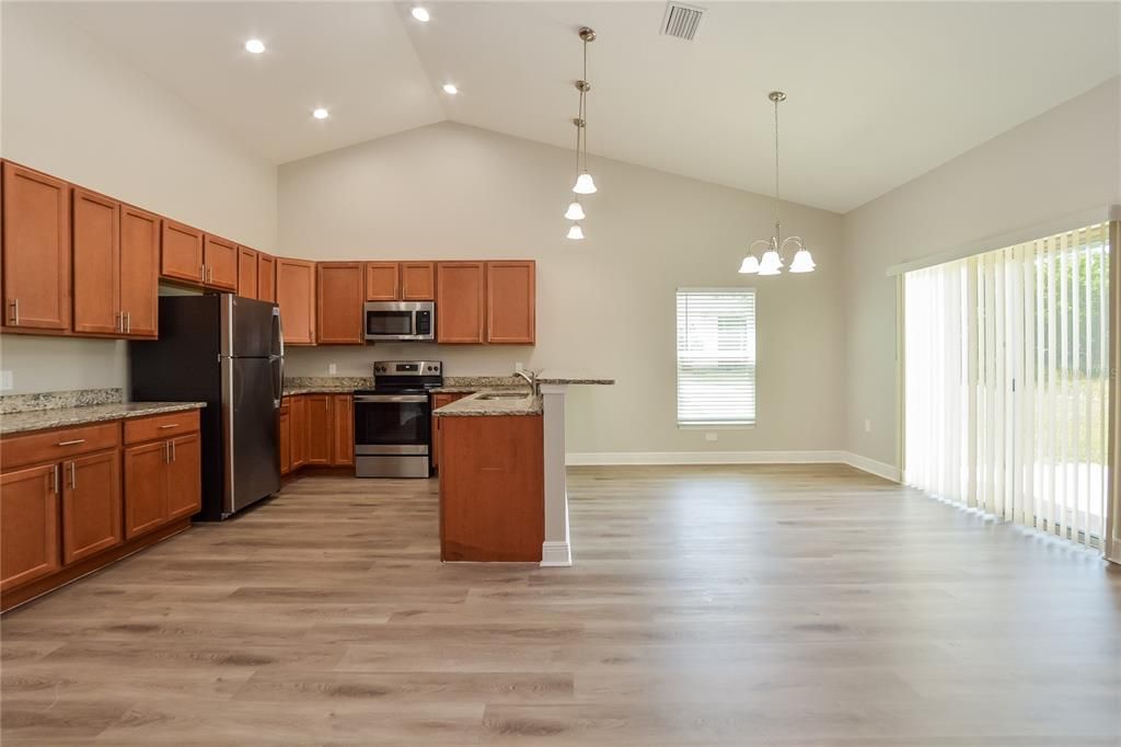 For Rent: $1,885 (3 beds, 2 baths, 1352 Square Feet)