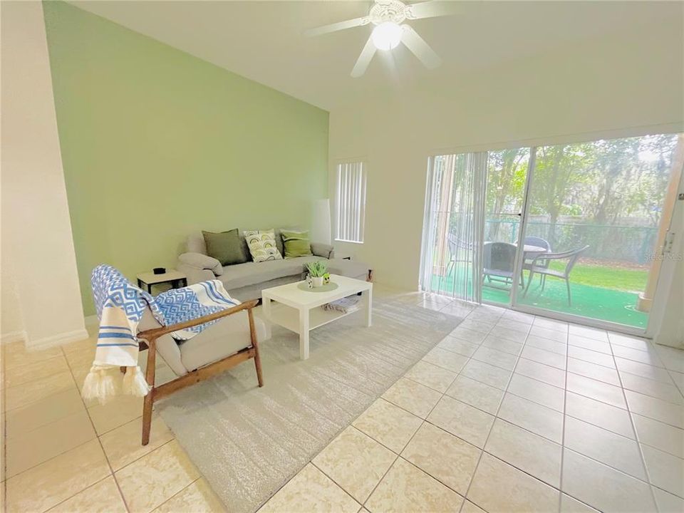 For Sale: $265,000 (3 beds, 2 baths, 1277 Square Feet)