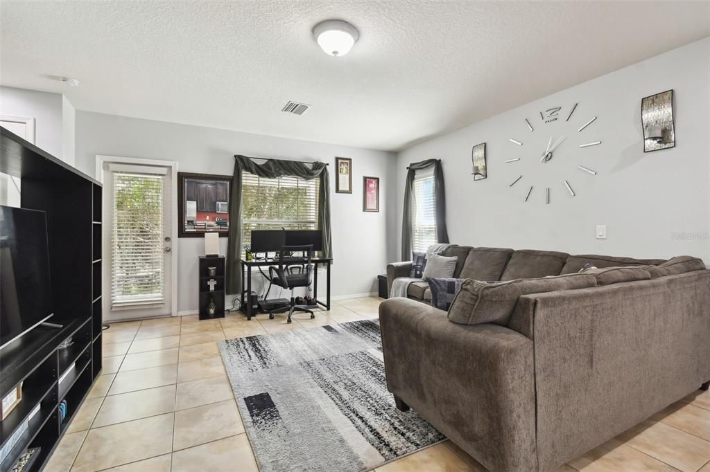 Door to back covered patio