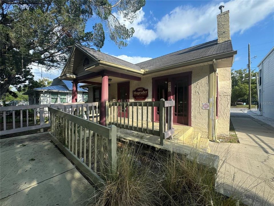 最近售出: $315,000 (0 贝兹, 0 浴室, 1156 平方英尺)