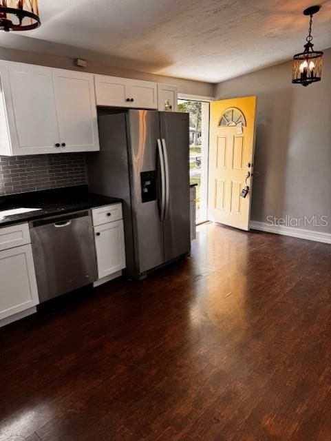 For Rent: $1,850 (3 beds, 1 baths, 1340 Square Feet)